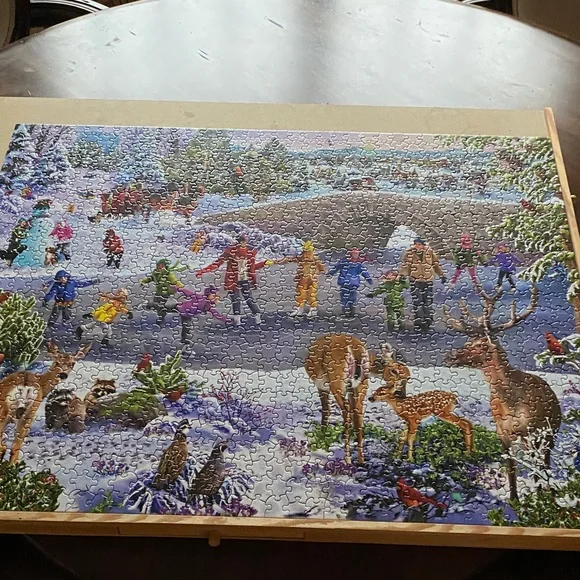 White Mountain • Skating Pind • 1000 Piece Jigsaw Puzzle - Picture 2 of 5